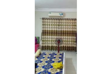 Bán nhà Trương Định, Hai Bà Trưng, 32m2 x 4T x 2.4 tỷ, lô góc. LH:0912519472